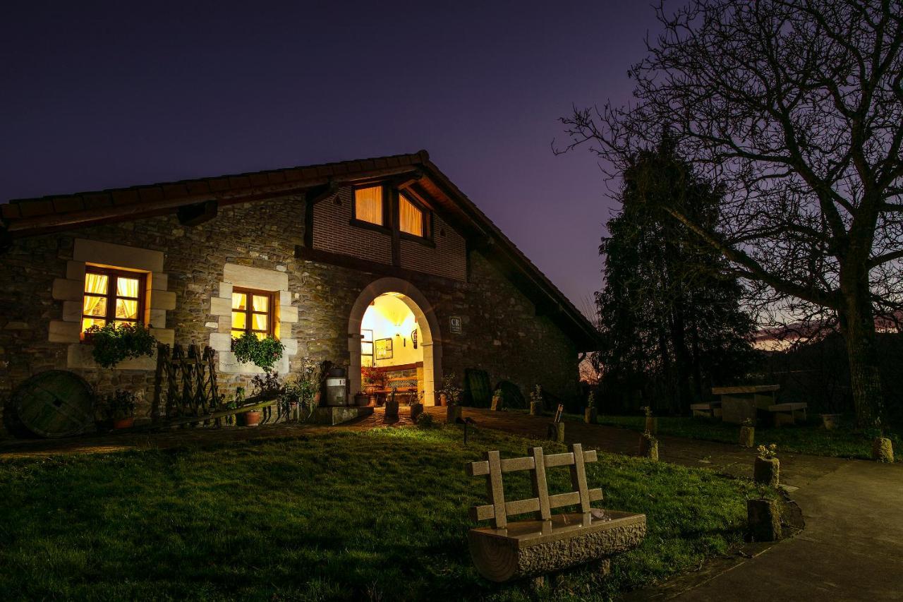 Vila Zelai Mallavia Exteriér fotografie